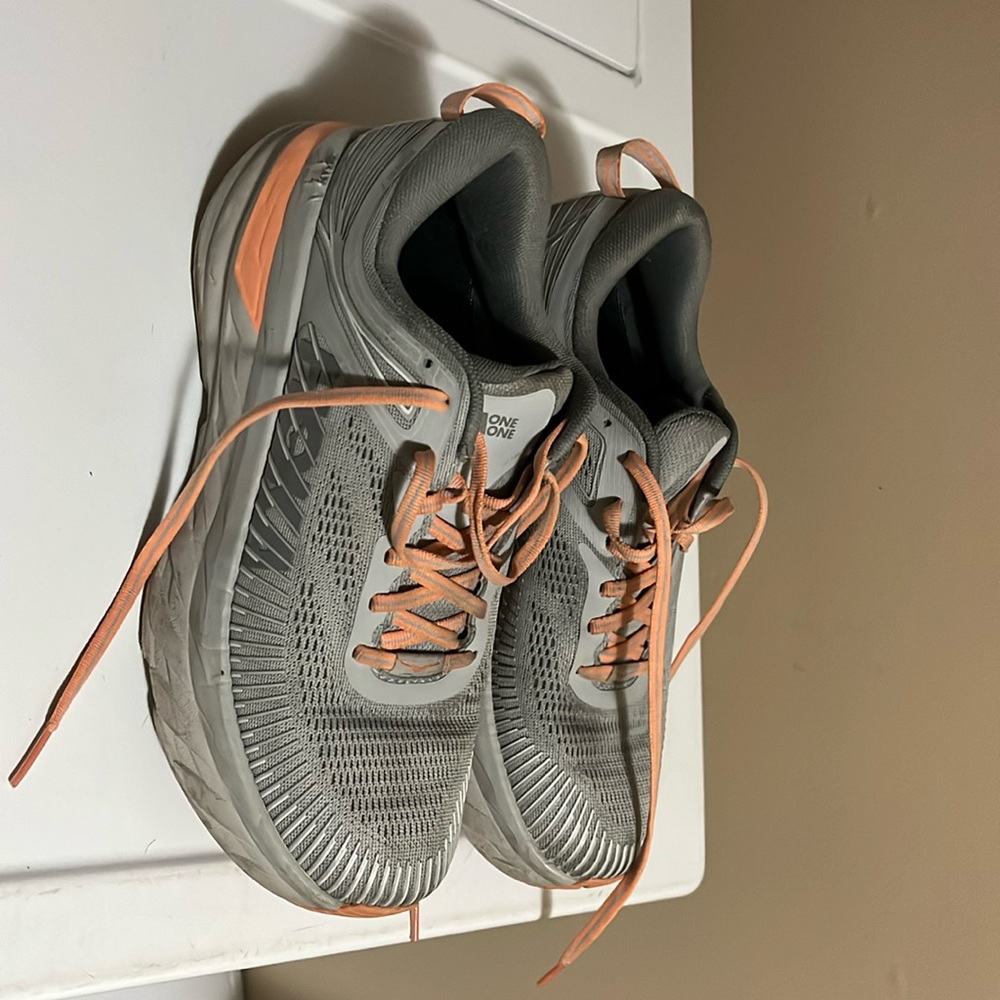 Hoka size 8.5 Bondi 7 running shoes